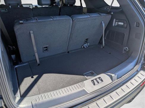 Used 2025 Ford Explorer ST-Line image 6