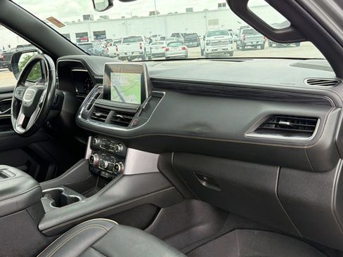 Used 2022 GMC Yukon SLT w/ SLT Premium Package RWD image 31