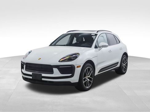 Used 2022 Porsche Macan image 1