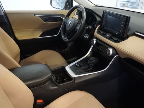 Used 2022 Toyota RAV4 LE image 21