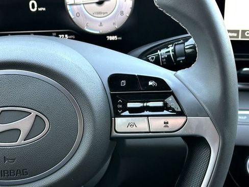 Used 2024 Hyundai Elantra SEL w/ Convenience Package image 23