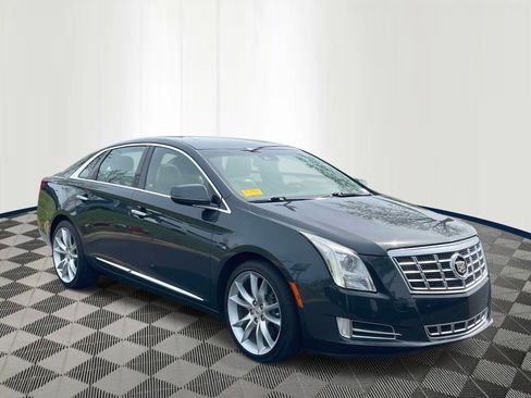 Used 2013 Cadillac XTS Premium image 3