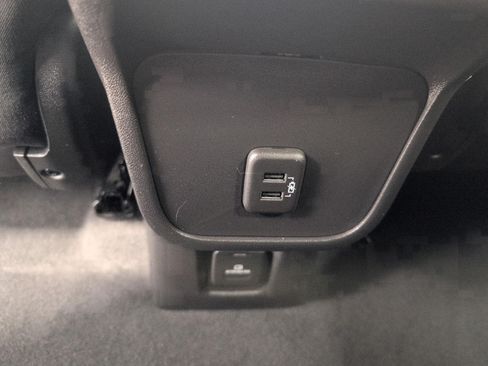 Used 2022 Chevrolet Equinox LT AWD/4WD image 22