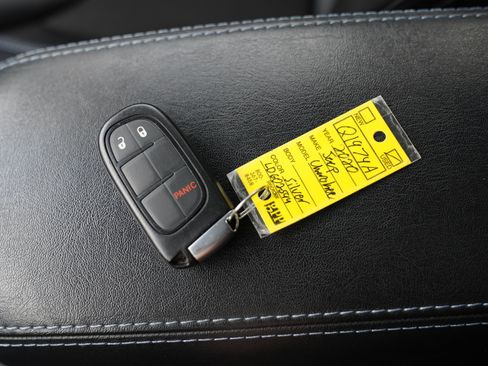 Used 2020 Jeep Cherokee Latitude Plus AWD/4WD image 28