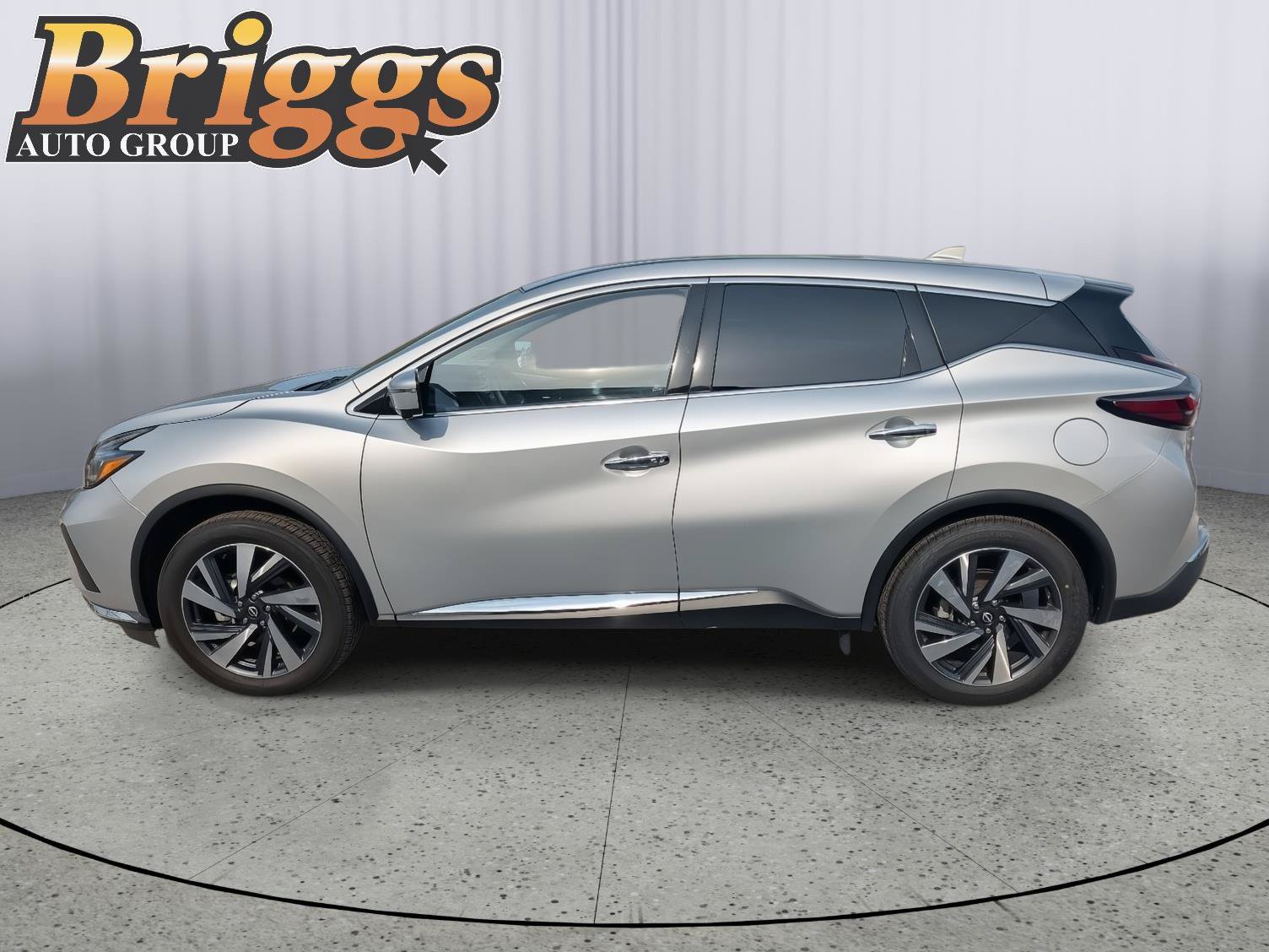 Used 2024 Nissan Murano SL w/ Cargo Package FWD image 2