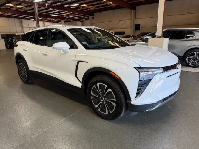 Used 2024 Chevrolet Blazer EV LT AWD/4WD image 6