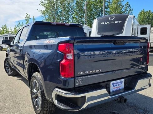 Used 2023 Chevrolet Silverado 1500 LT AWD/4WD image 8