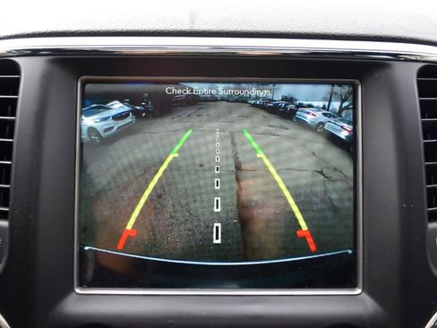 Used 2018 Jeep Grand Cherokee Overland image 30