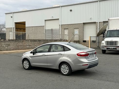 Used 2017 Ford Fiesta S image 7