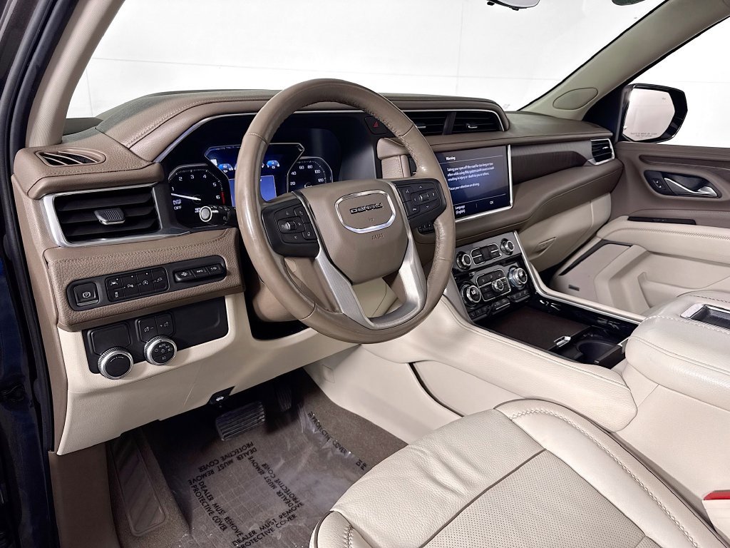Used 2021 GMC Yukon Denali w/ Denali Premium Package RWD image 9