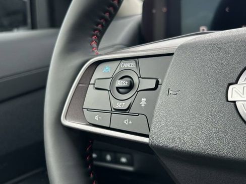 New 2026 Nissan Sentra SR w/ SR Premium Package FWD image 33