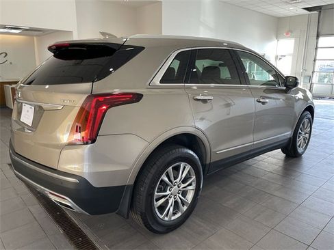 Certified 2022 Cadillac XT5 Premium Luxury image 6