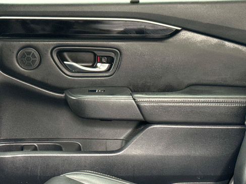 Certified 2023 Honda Pilot Touring image 17
