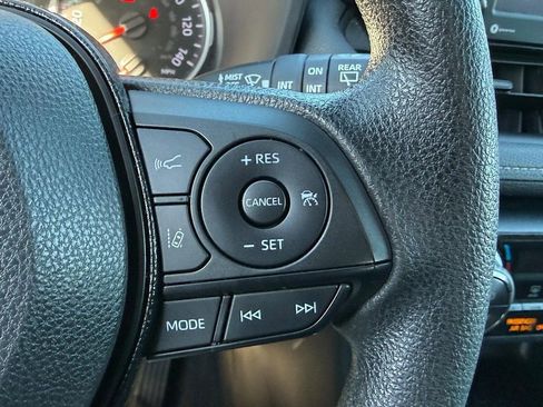 Certified 2022 Toyota RAV4 XLE image 22