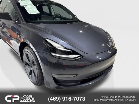 Used 2023 Tesla Model 3 Standard Range image 3