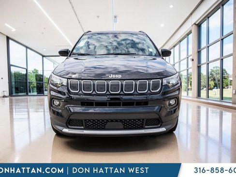 Used 2022 Jeep Compass Limited AWD/4WD image 24