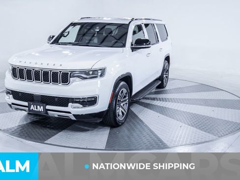 Used 2024 Jeep Wagoneer L Series II RWD image 2