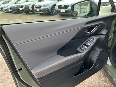 Certified 2025 Subaru Crosstrek 2.5i Limited w/ Crosstrek Mirror Package image 17