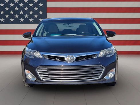 Used 2014 Toyota Avalon XLE Premium image 3
