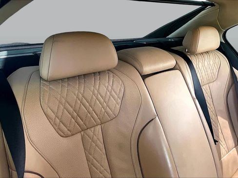 Used 2016 BMW 740i RWD image 20