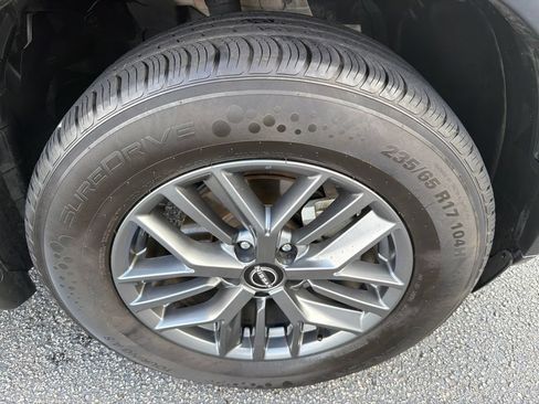 Used 2023 Nissan Rogue S FWD image 12