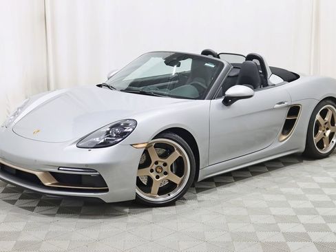 Used 2022 Porsche 718 Boxster RWD image 9