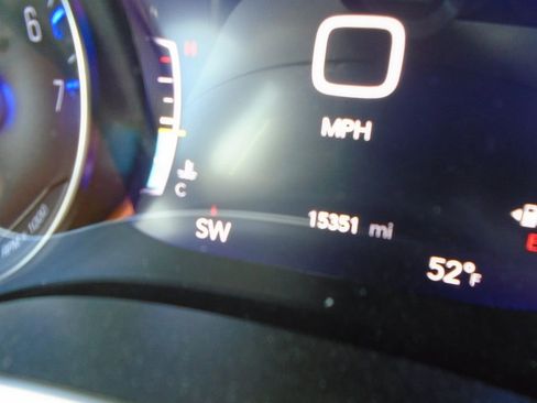 Certified 2024 Chrysler Pacifica Pinnacle image 16