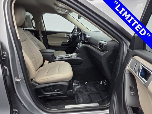 Used 2020 Ford Explorer Limited w/ Class III Trailer Tow Package image 15