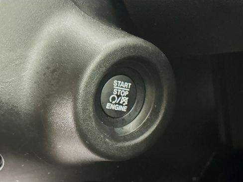 Used 2025 RAM ProMaster 2500 w/ Safety Group FWD image 19