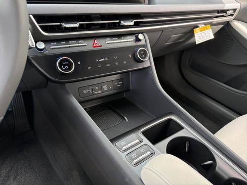 New 2026 Hyundai Sonata SEL FWD image 21