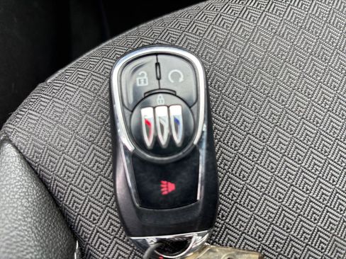 Used 2025 Buick Encore GX Preferred FWD image 21