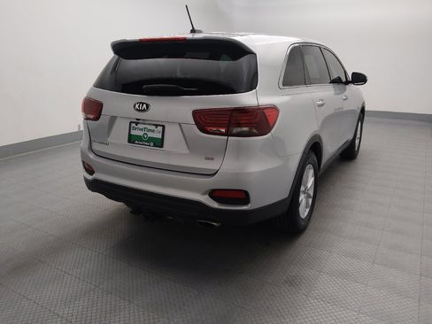 Used 2019 Kia Sorento L FWD image 7