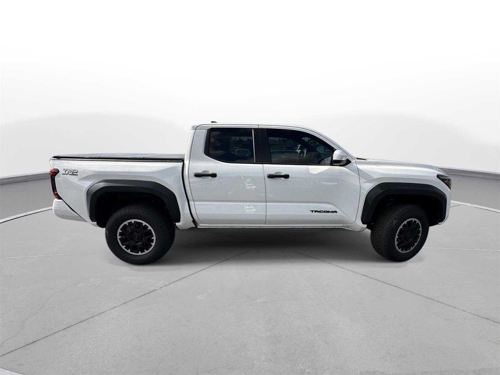 Used 2025 Toyota Tacoma TRD Off-Road AWD/4WD image 5