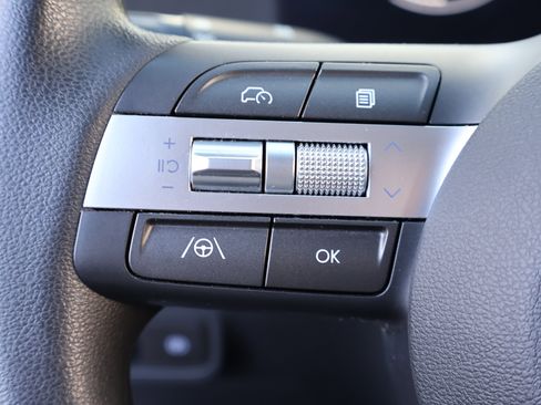 Used 2024 Hyundai Kona SE image 25