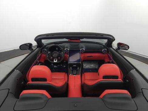Used 2022 Mercedes-Benz SL 63 AMG 4MATIC w/ Driver Assistance Package image 26