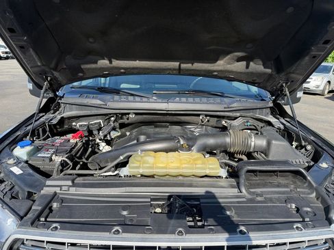 Used 2019 Ford F150 Lariat w/ Equipment Group 502A Luxury AWD/4WD image 21
