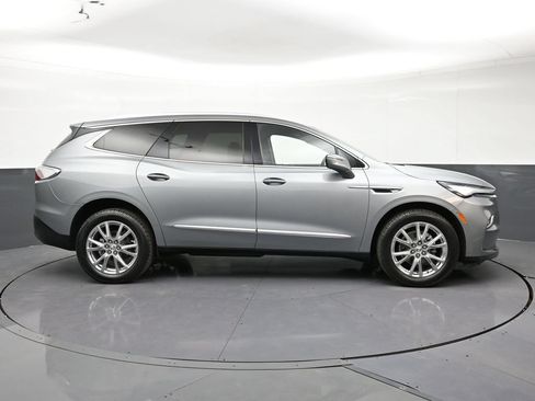 Used 2023 Buick Enclave Essence w/ Experience Buick Package AWD/4WD image 6