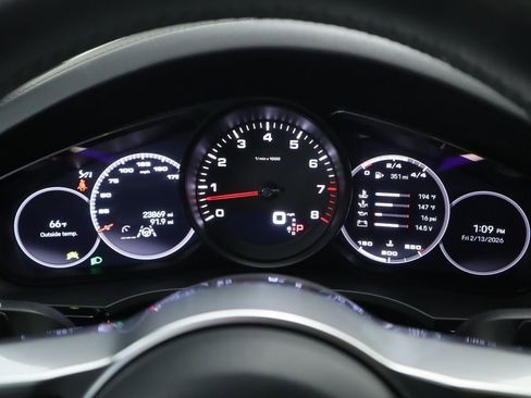 Used 2023 Porsche Cayenne Platinum Edition image 35