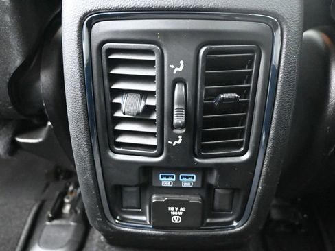 Used 2021 Jeep Grand Cherokee Limited AWD/4WD image 18