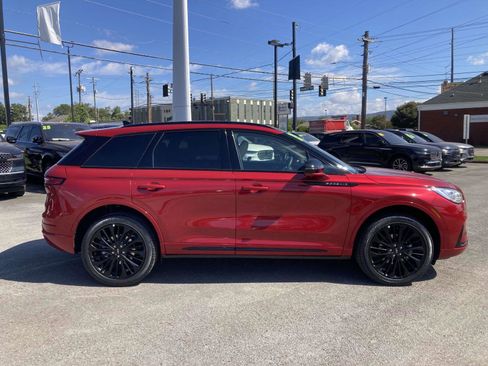 New 2025 Lincoln Corsair Reserve w/ Jet Appearance Package image 2