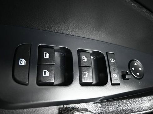 Used 2025 Kia Sportage LX FWD image 27