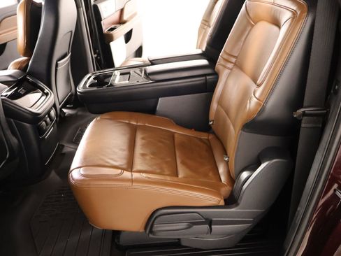 Used 2023 Lincoln Navigator L Reserve AWD/4WD image 13