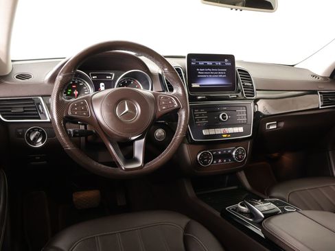 Used 2018 Mercedes-Benz GLS 450 4MATIC image 2