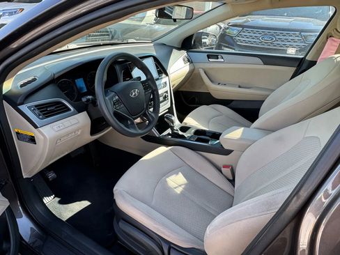 Used 2015 Hyundai Sonata SE image 7
