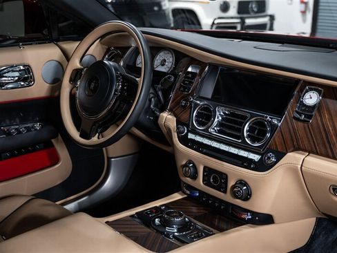 Used 2019 Rolls-Royce Wraith RWD image 52