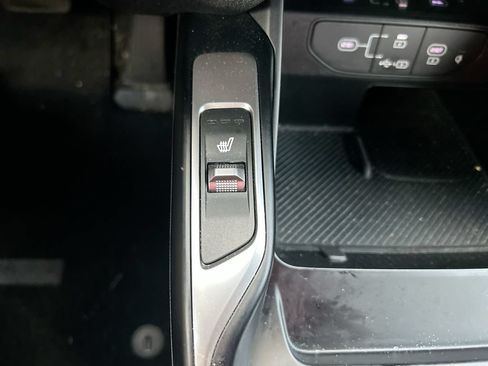 Used 2024 Kia Sorento S AWD/4WD image 36