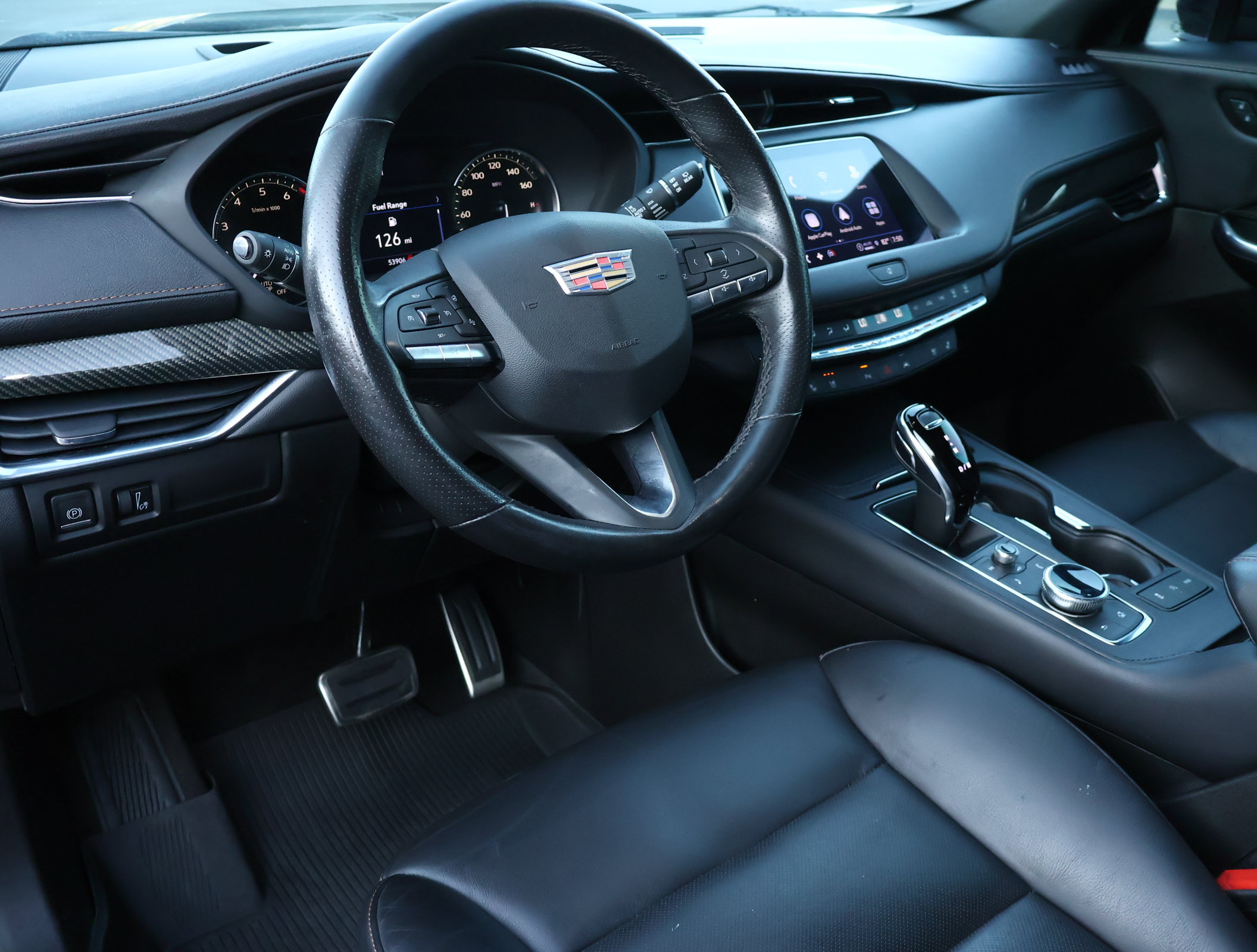 Used 2023 Cadillac XT4 Sport FWD image 3