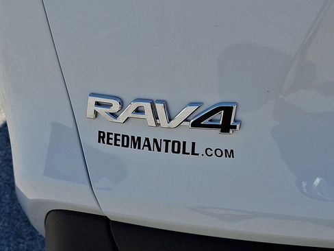 Used 2021 Toyota RAV4 XLE w/ Convenience Package AWD/4WD image 28