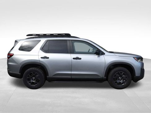 New 2026 Honda Pilot TrailSport image 2