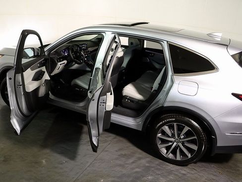 Used 2026 Acura MDX w/ Technology Package image 5